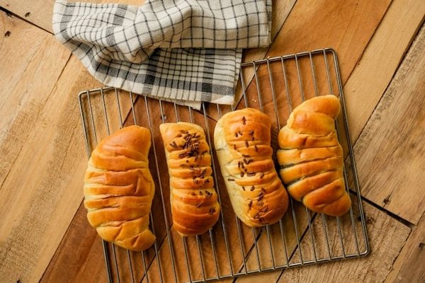 Quelles sont les meilleures pratiques pour conserver le pain fait maison frais plus longtemps?